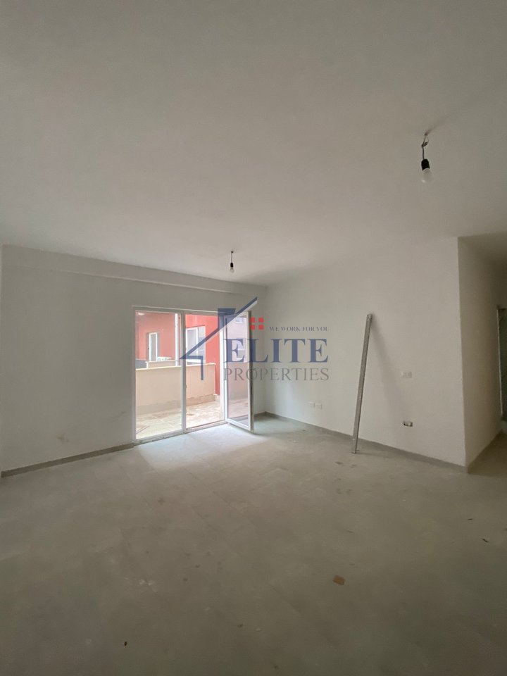 Kompleksi Aura, rruga Dritan Hoxha, apartament 1+1 ne shitje