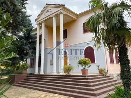 Blloku i vilave Selitë, vilë me qira