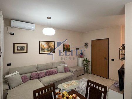 Astir, apartament 1+1 me qira