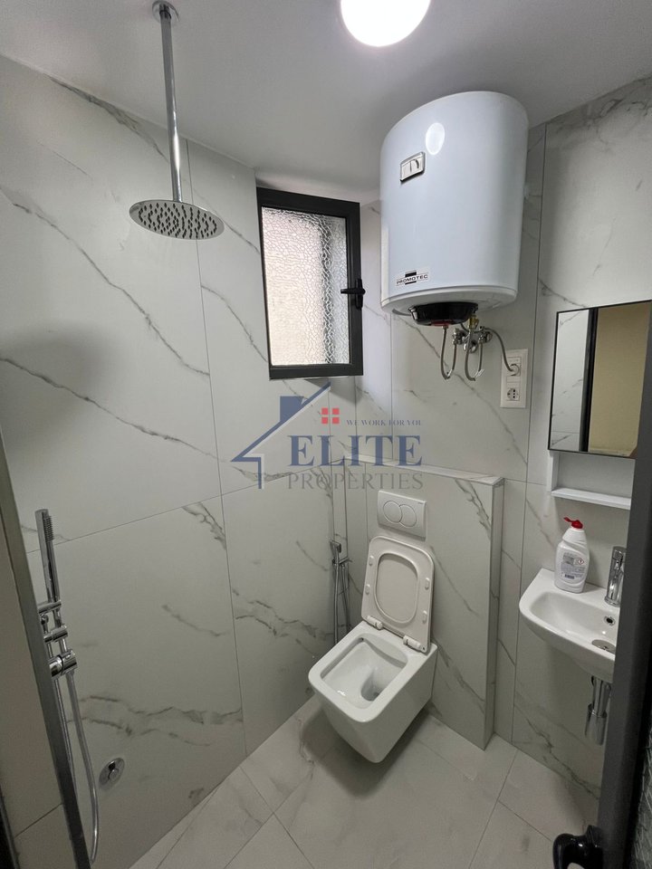 Prane shkolles se Bashkuar, jepet me qera partament 1+1