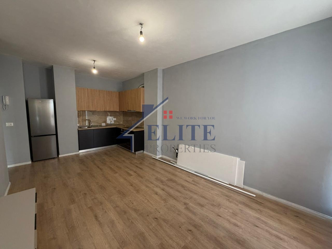 Aura Rruga Dritan Hoxha, appartamento con una camera da letto in affitto