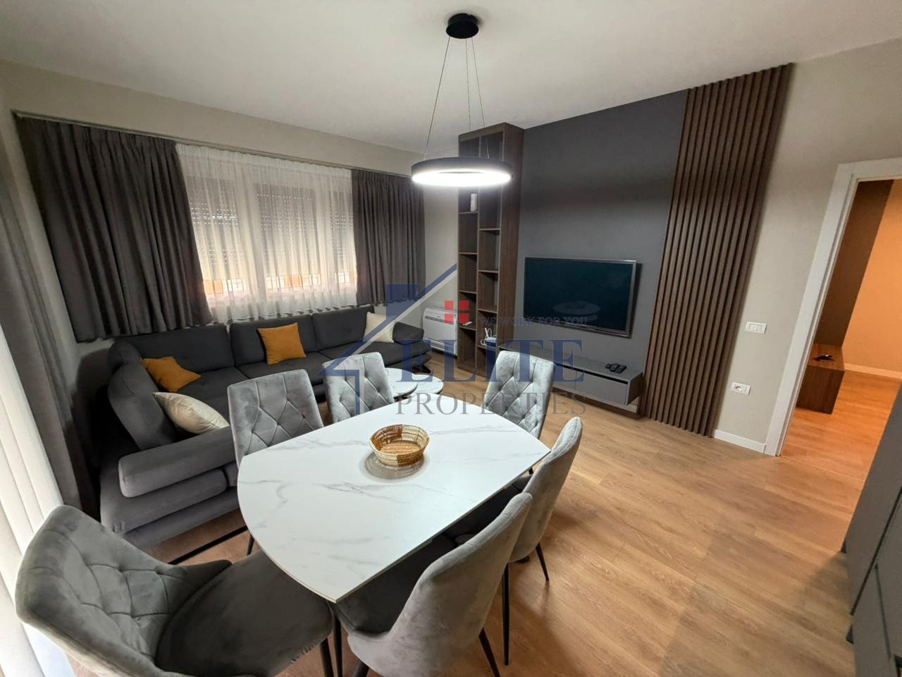 Vila L Astir, apartament 1+1 me qira