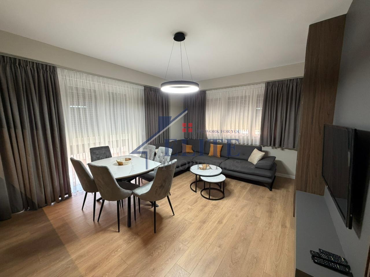 Vila L Astir, apartament 1+1 me qira