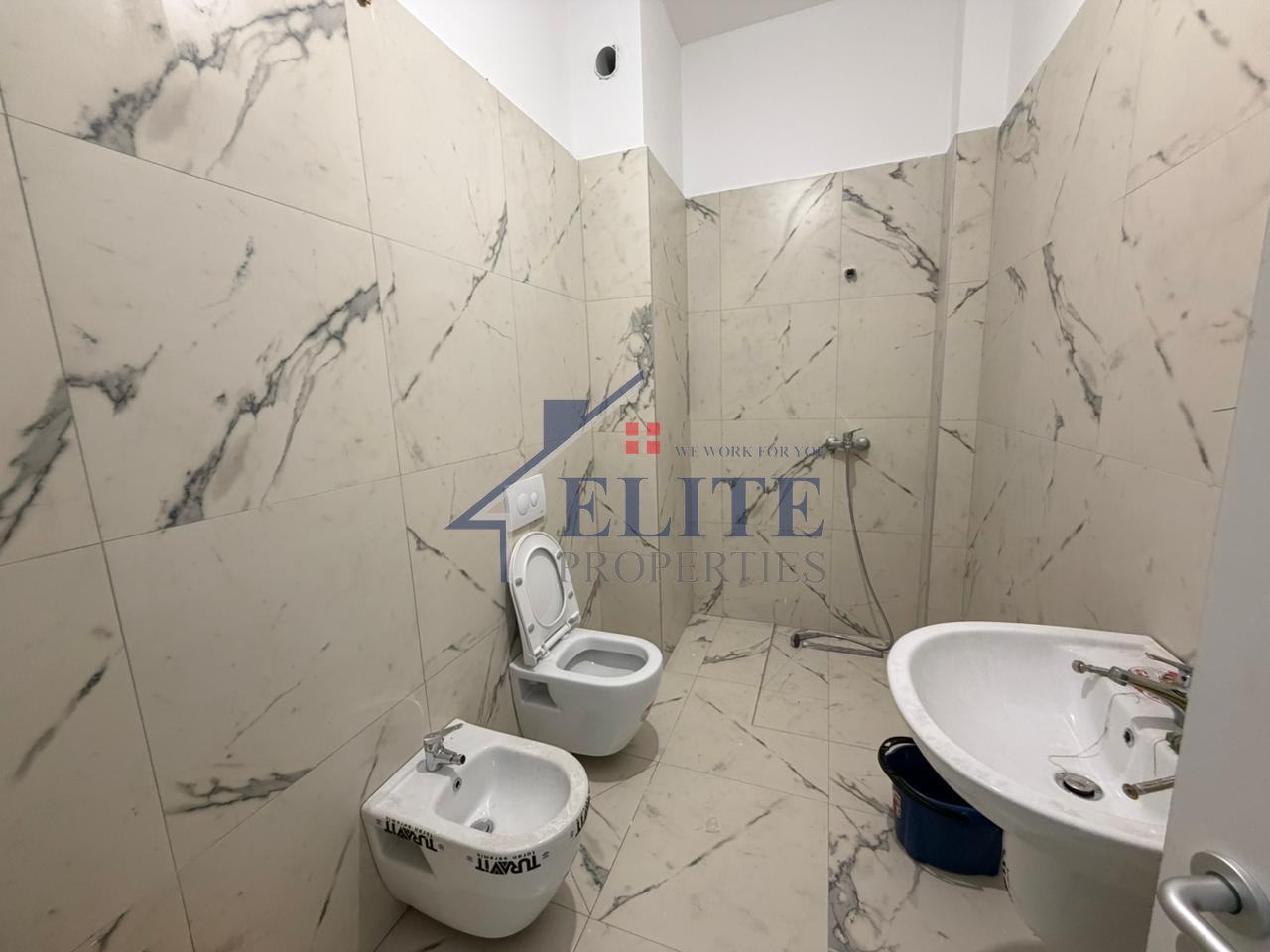 Aura Complex Rruga Dritan Hoxha, apartament 1+1 me qira