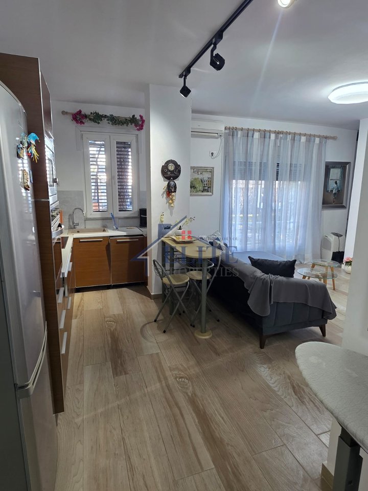 Golem pranë Hotel Grint, apartament 1+1 në shitje