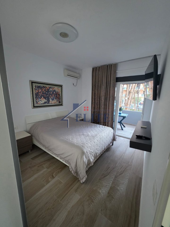 Golem pranë Hotel Grint, apartament 1+1 në shitje