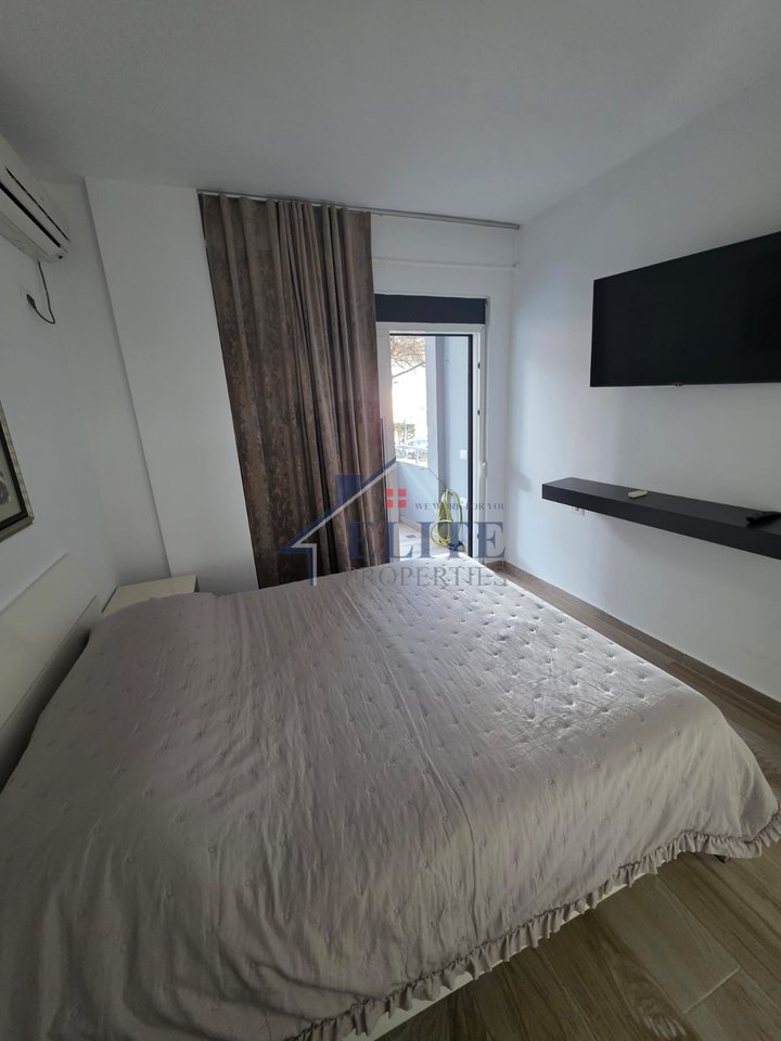 Golem pranë Hotel Grint, apartament 1+1 në shitje