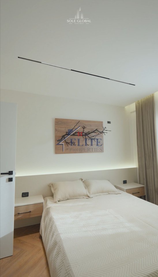 Pranë Delijorgjit, apartament 2+1 + garderobë në shitje