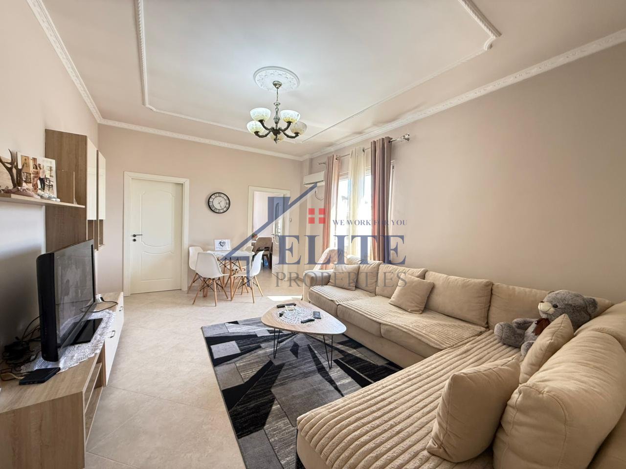 Fresku, appartamento con una camera da letto in affittoo