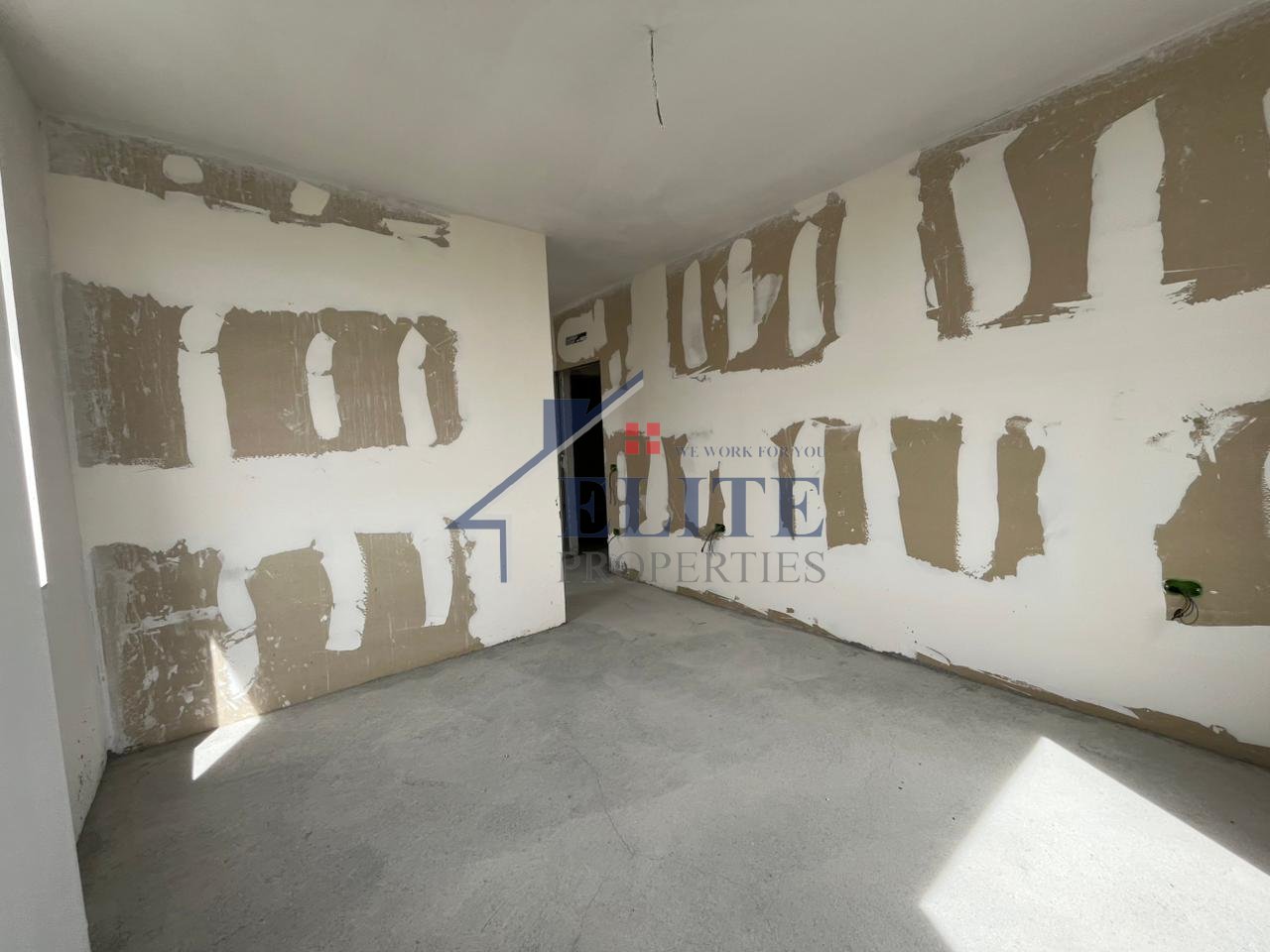 Kamëz, apartament 3+1 ne shitje