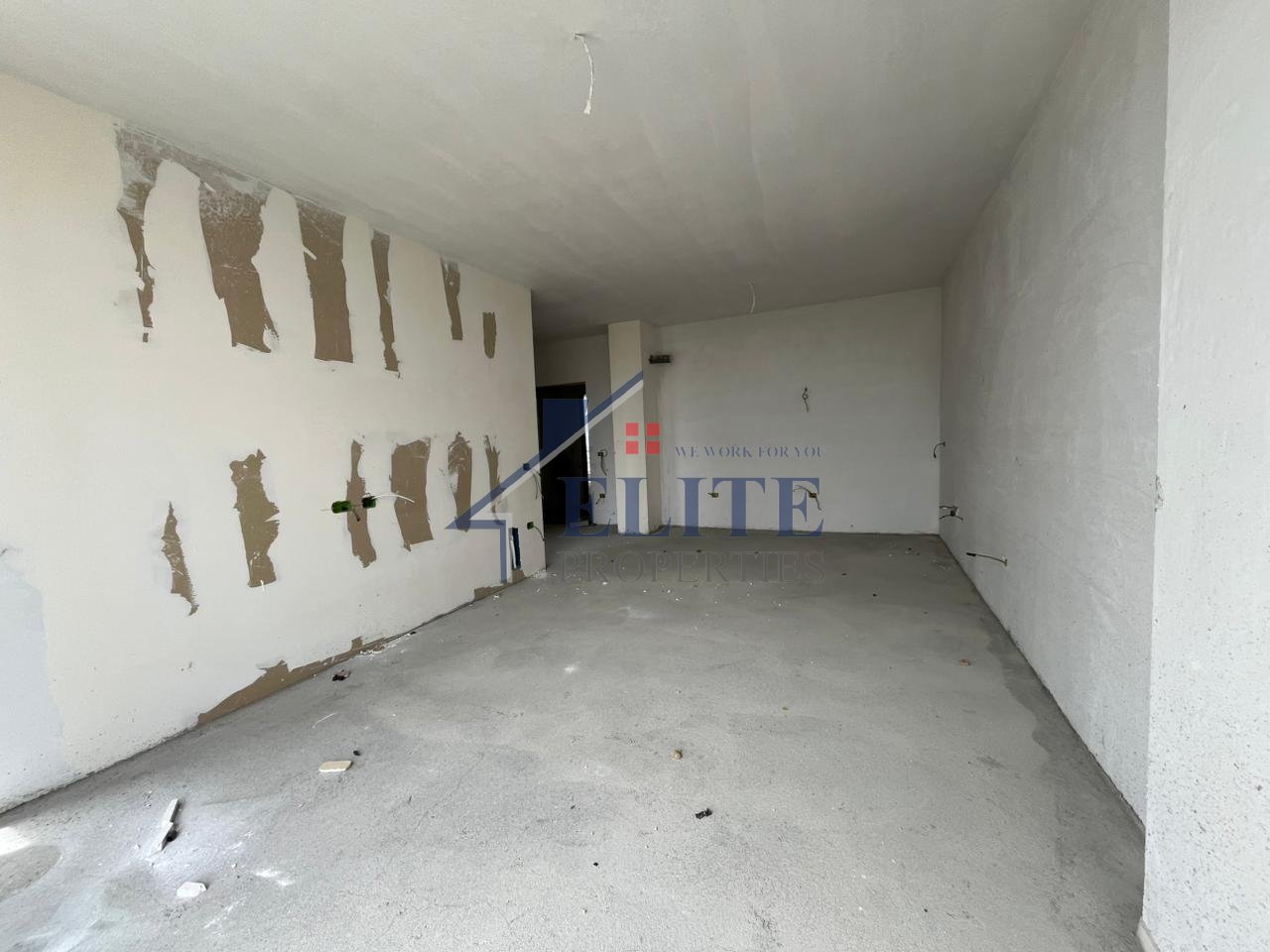 Kamëz, apartament 3+1 ne shitje