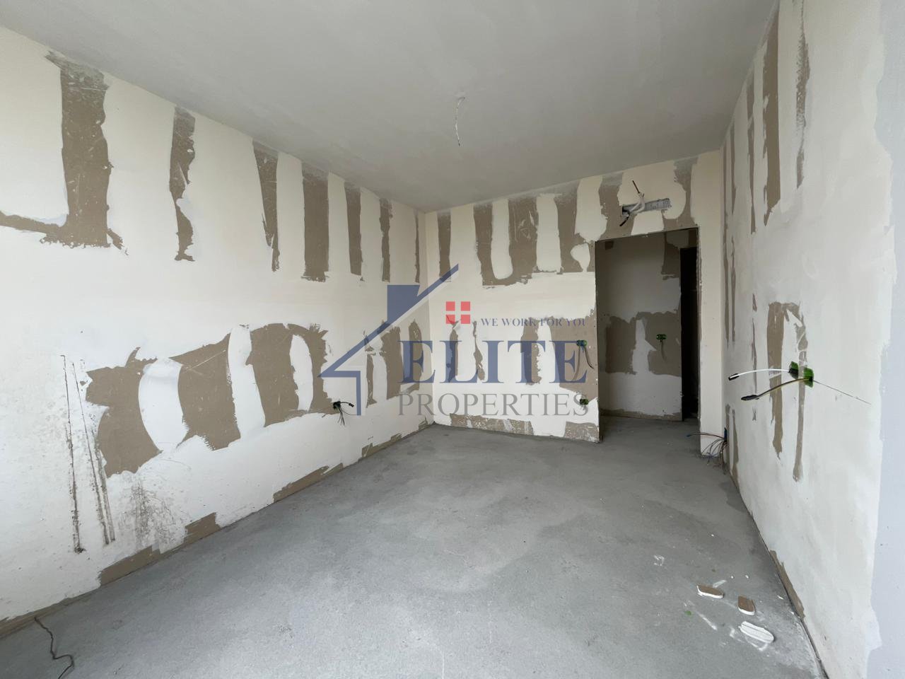 Kamëz, apartament 3+1 ne shitje