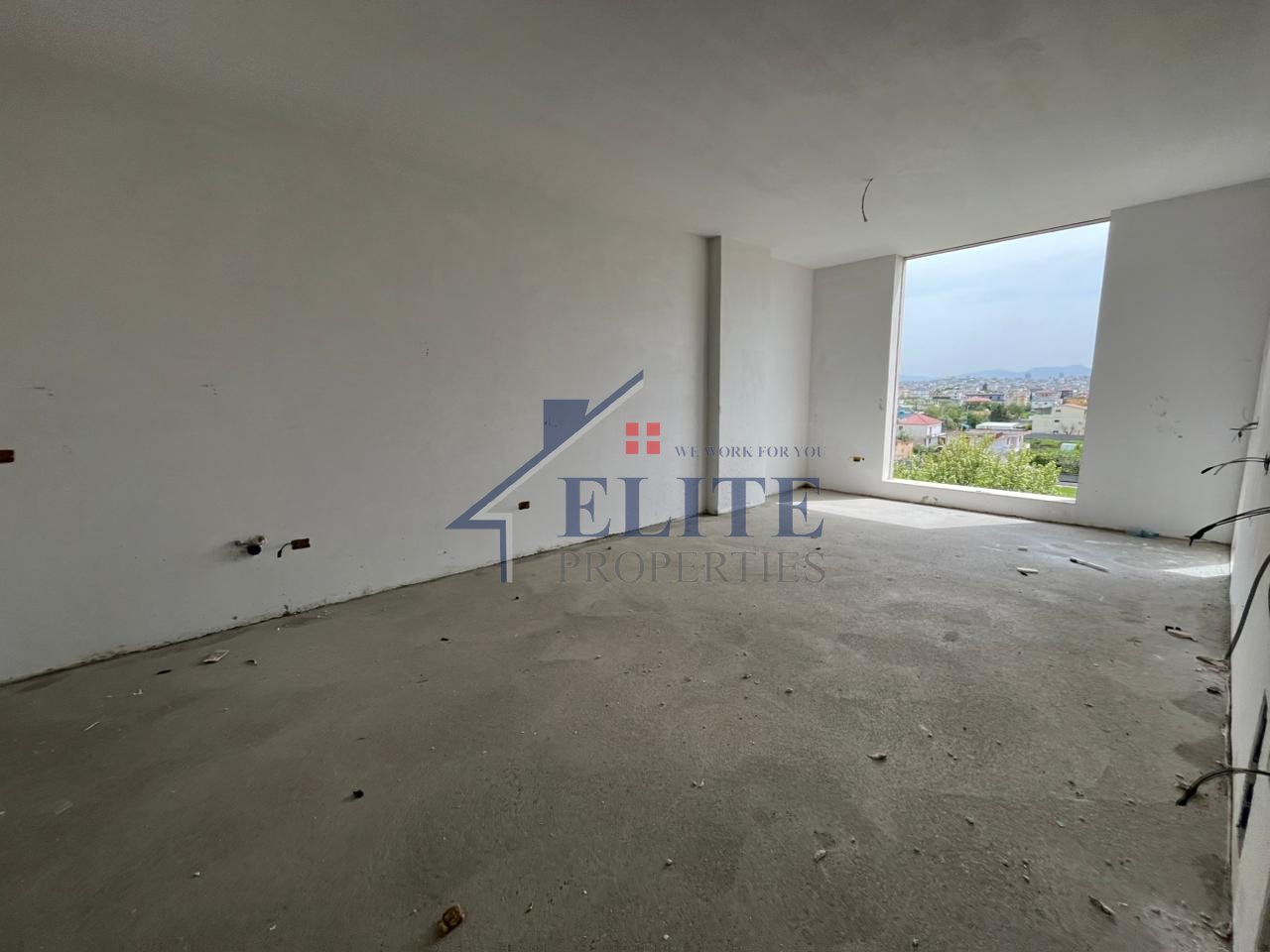 Kamëz, apartament 3+1 ne shitje