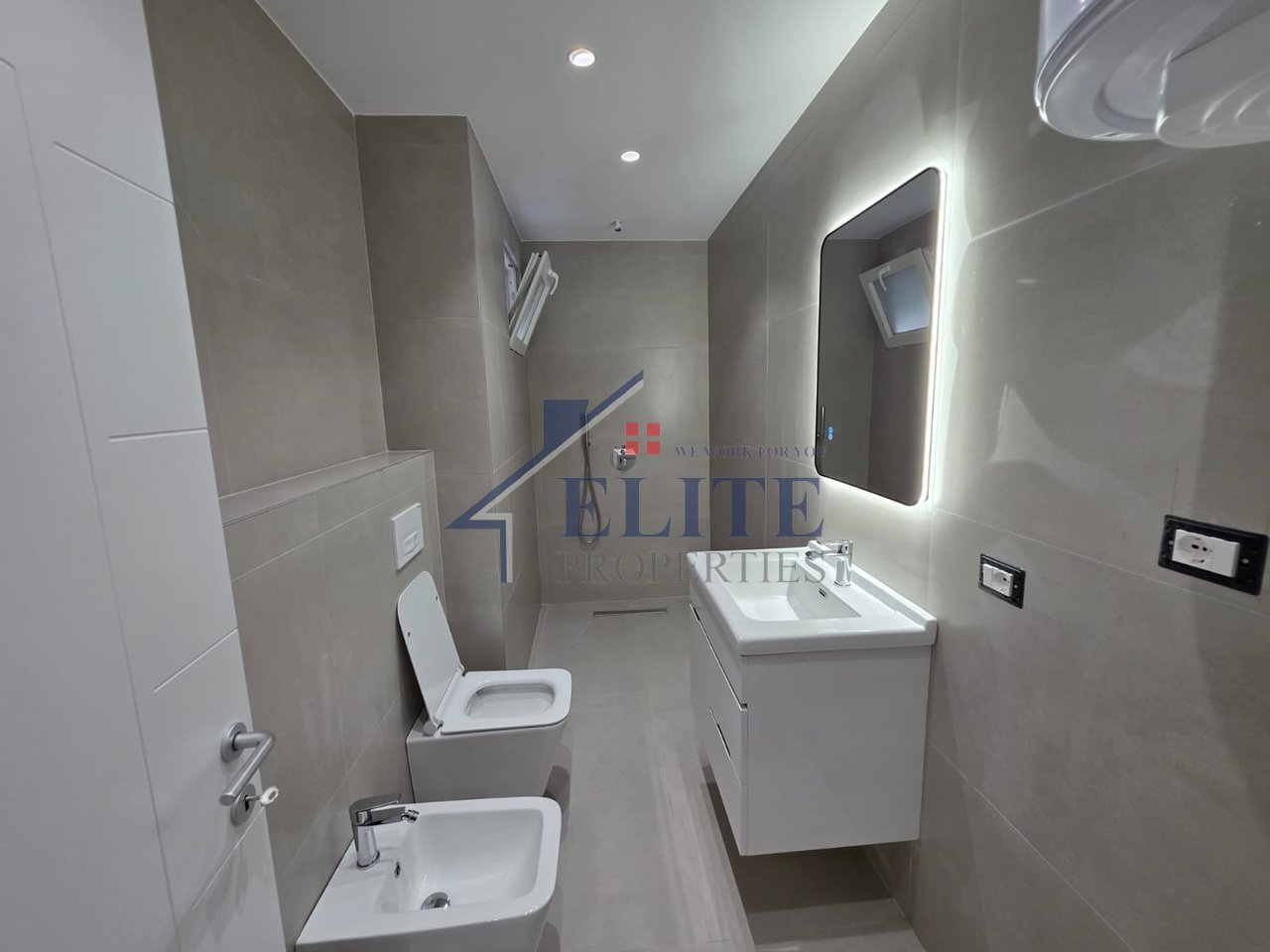 OXHAKU-SHITET APARTAMENT 2+1 I RINOVUAR