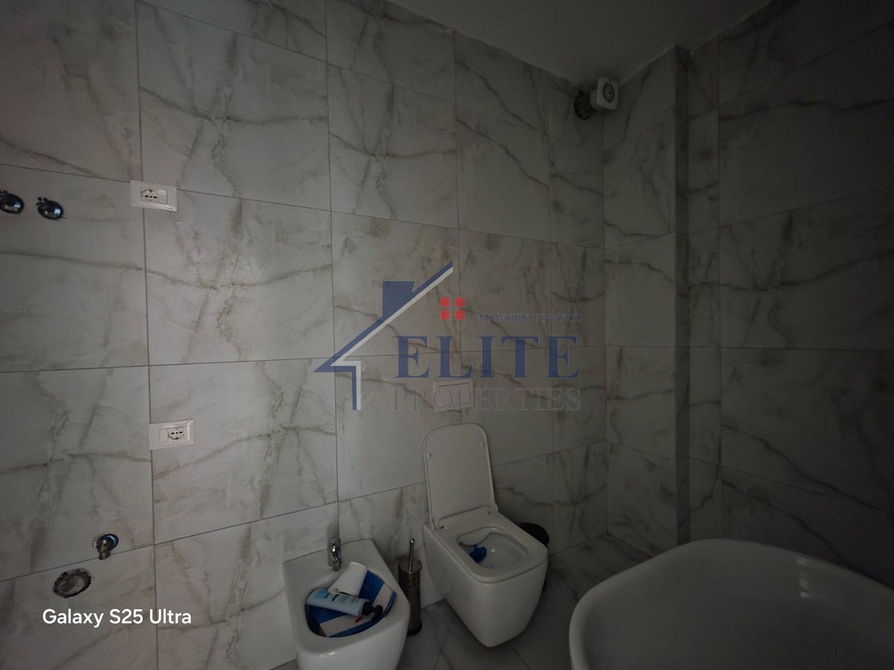 Tirana Garden Building, rruga e "Kavajes", ambjent zyre me qera