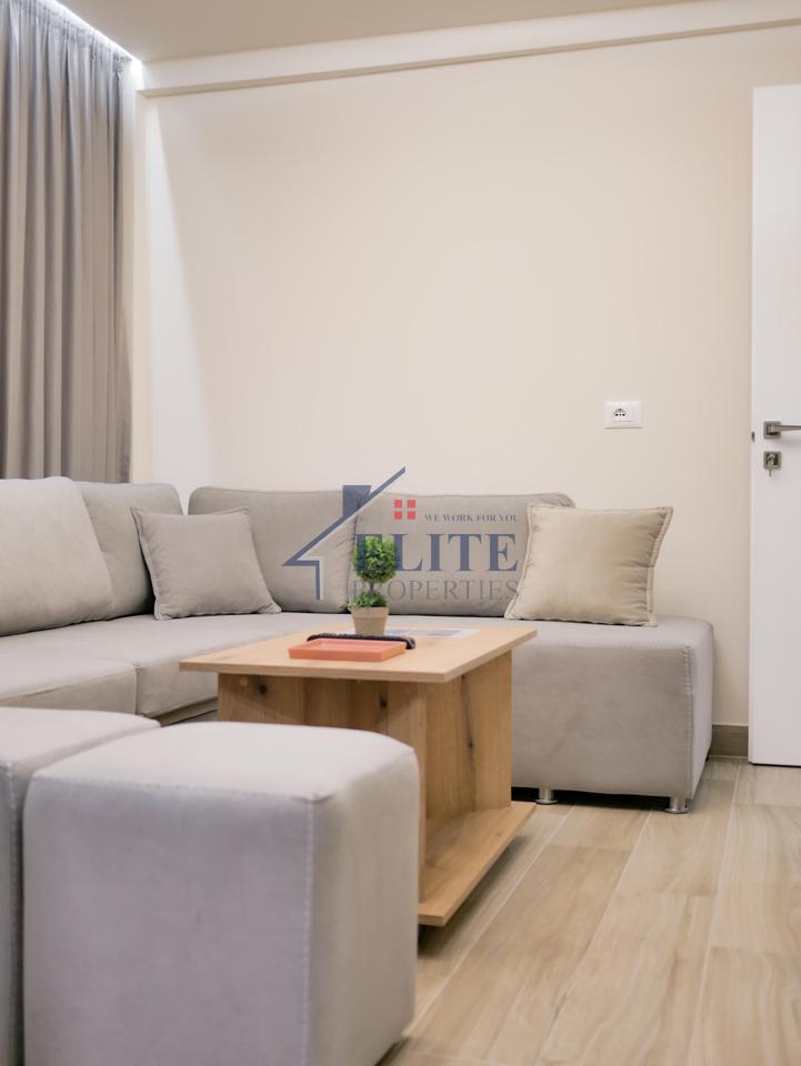 Ish Parku i autobuzave, apartament 1+1 dhe garzoniere me qira