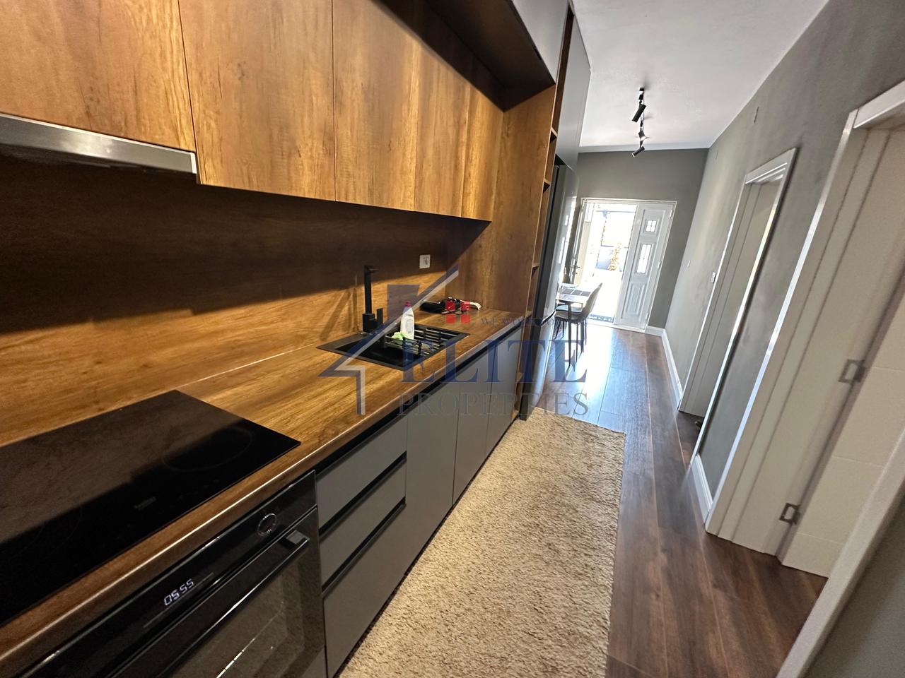 Don Bosko, shtepi private në shitje