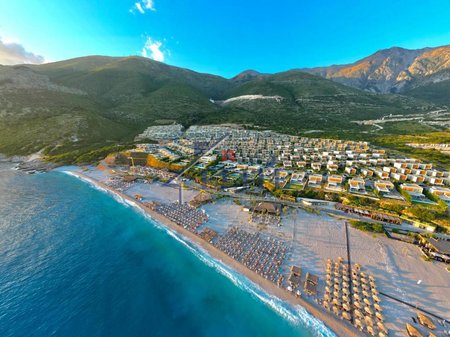 Green Coast Resort, vilë në shitje