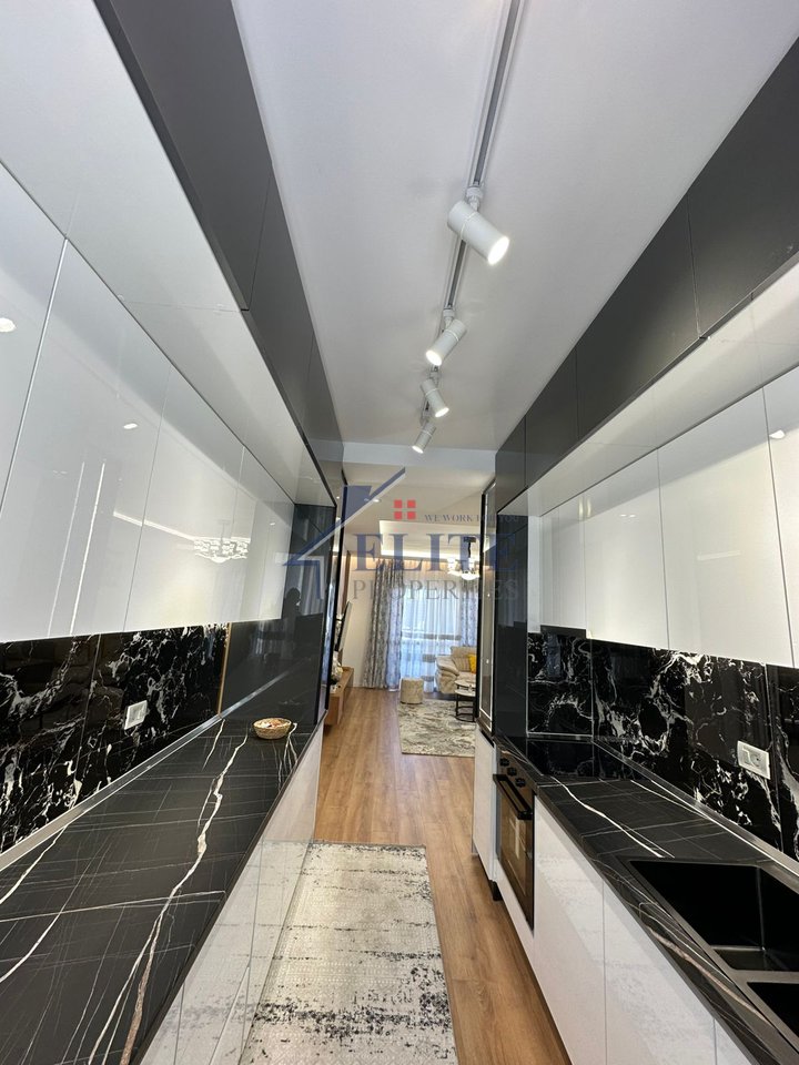 Pallati me Shigjeta, apartament 2+1 ne shitje