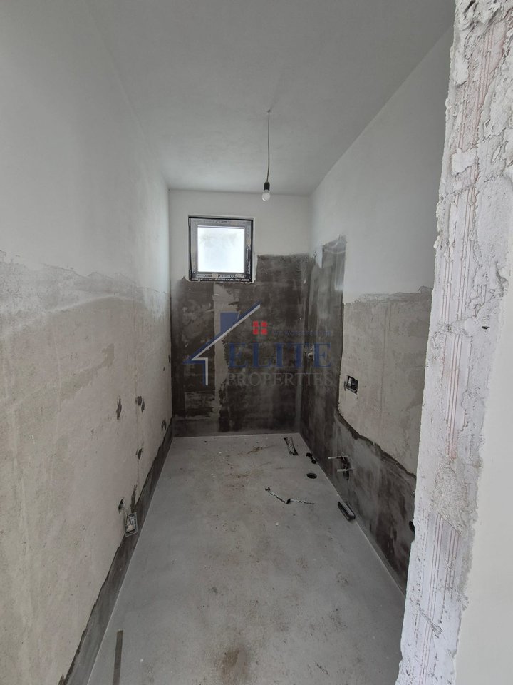 Turquoise Marina Hamallaj, vilë individuale në shitje