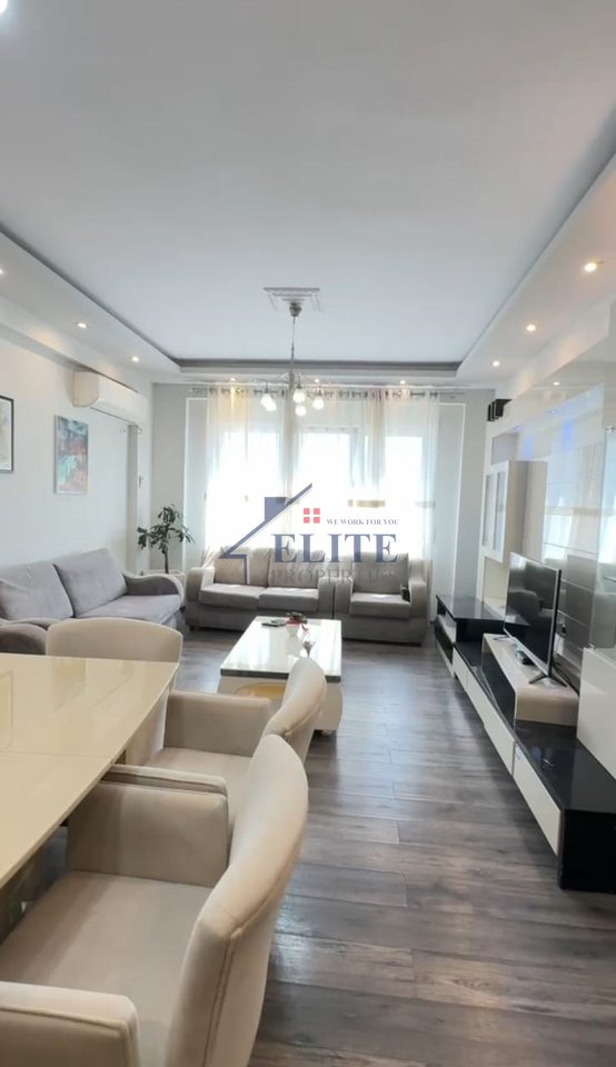 Appartamento con due camere da letto in vendita nella zona dello zoo.