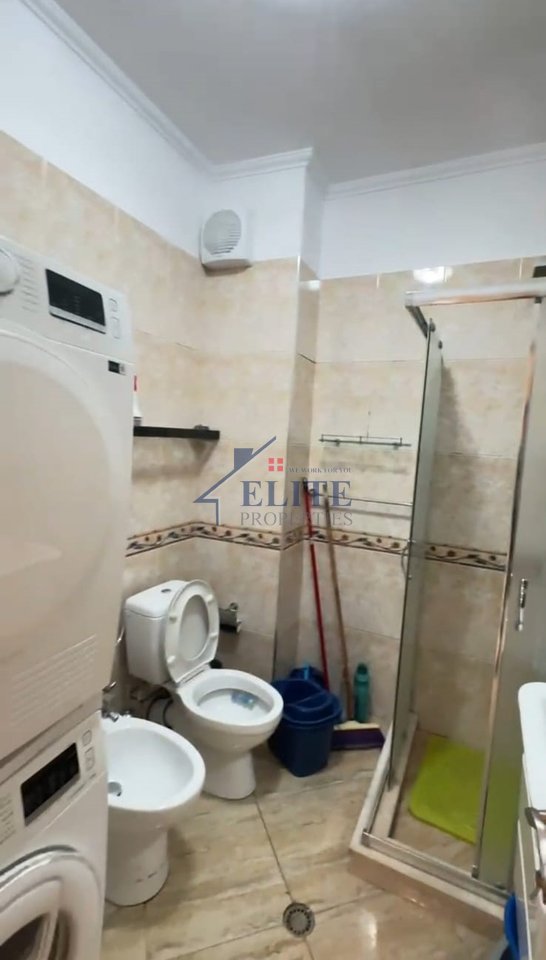 Appartamento con due camere da letto in vendita nella zona dello zoo.