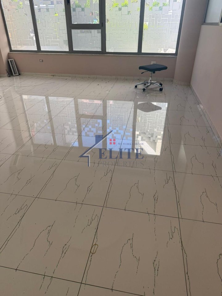 Near Dibrës Road, shop for rent