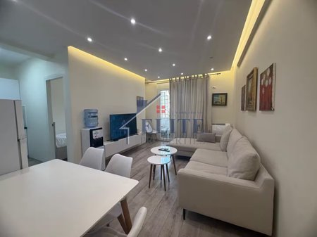 Pazari i Ri , super apartament 1+1 në shitje