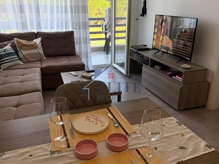 Kompleksi Lura 3, Gjiri i Lalzit, apartament 1+1 në shitje