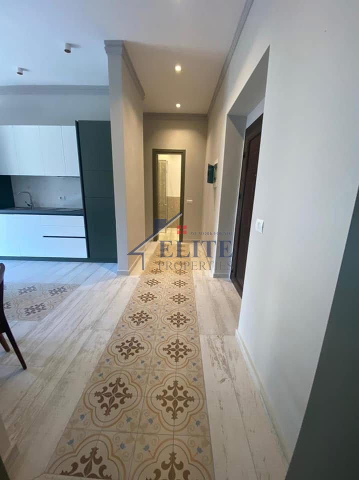 Rruga e Durrësit, apartament 2+1 me qira