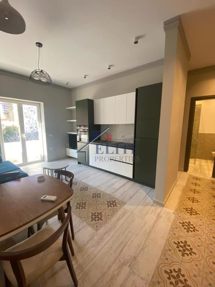 Rruga e Durrësit, apartament 2+1 me qira