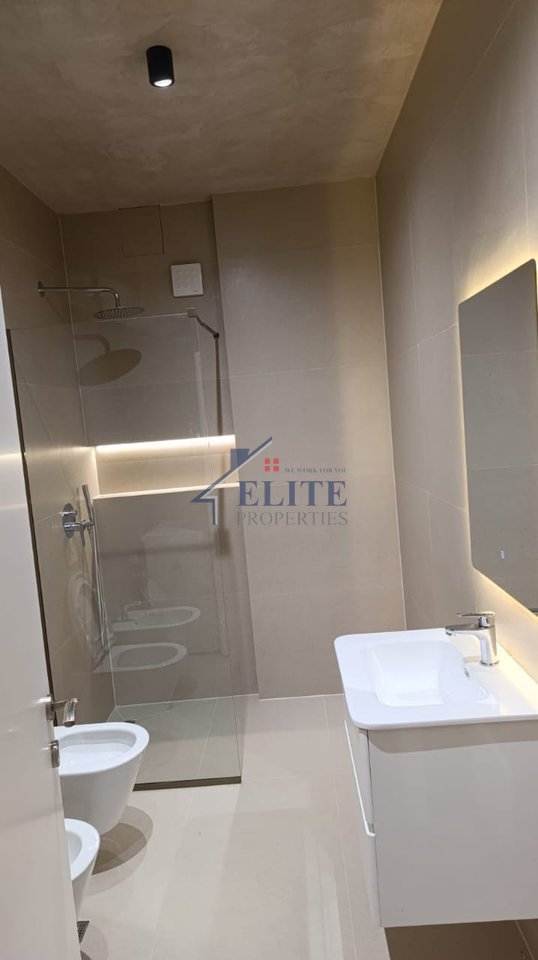 Rruga Kavaja, afër Globe, apartament me një dhomë gjumi për qira