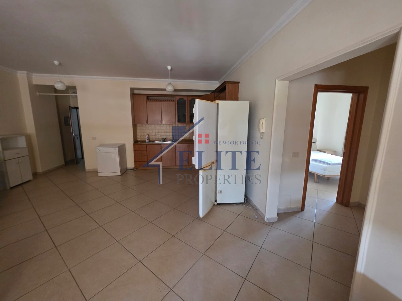Zogu i Zi, al Ring Center, appartamento 2+1 in affitto