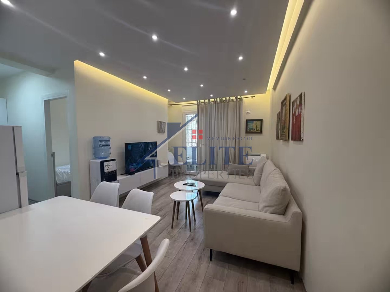 Pazari i Ri , super apartament 1+1 në shitje