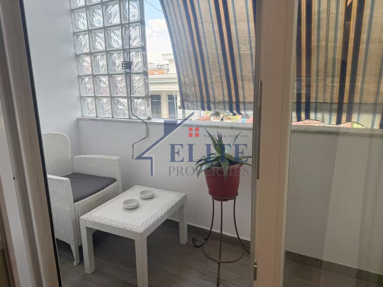 Pazari i Ri , super apartament 1+1 në shitje