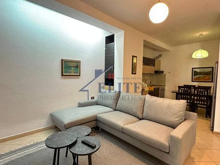 Bllok, apartament 1+1 me qira – pranë Xheko Imperial