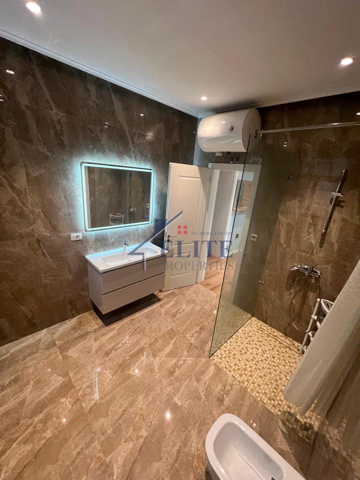 Vicino a Globe, si affitta il primo piano di una villa - Via Kavaja