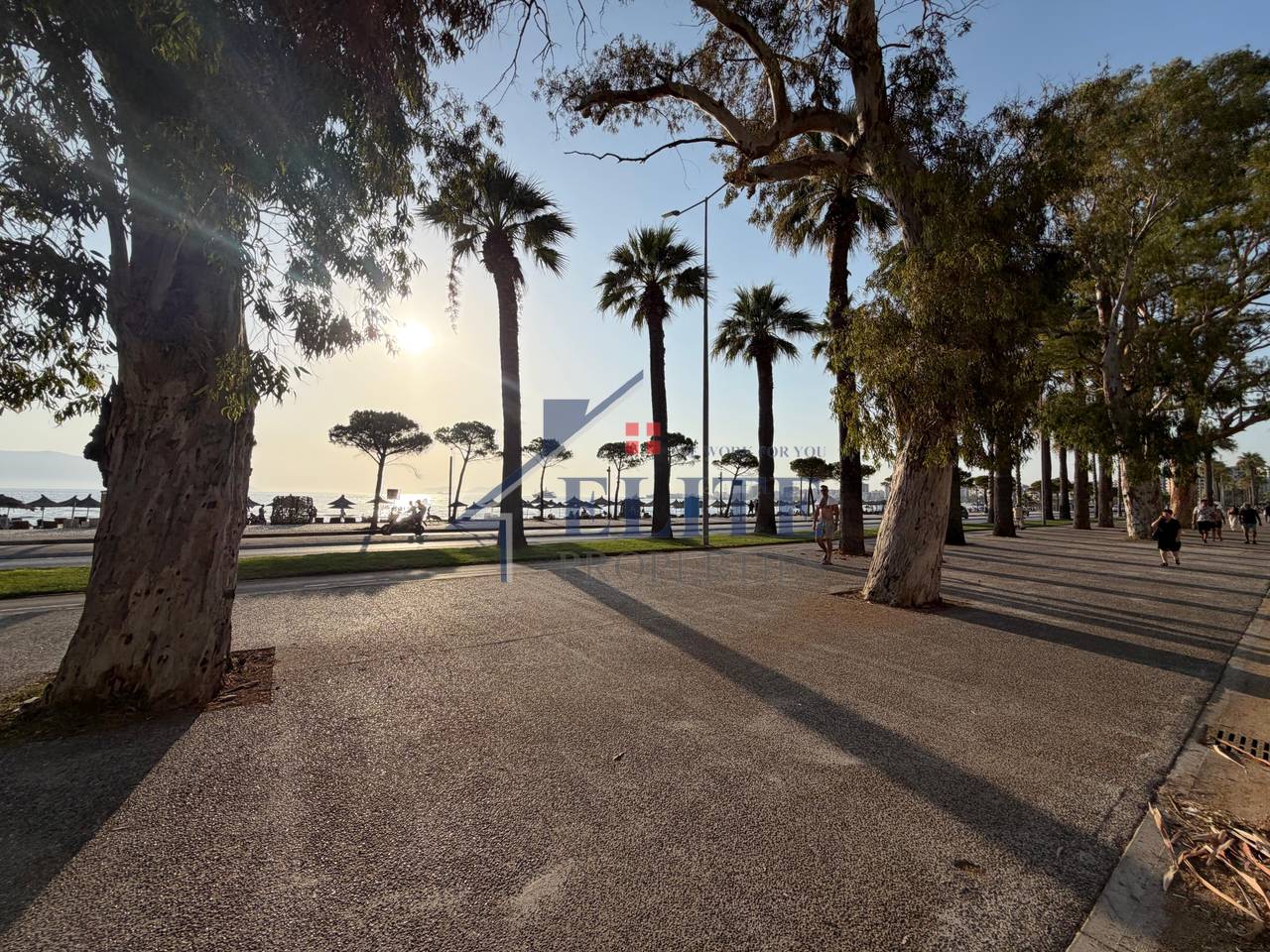 Vicino a Marina Bay Vlore, appartamento 1+1 in vendita