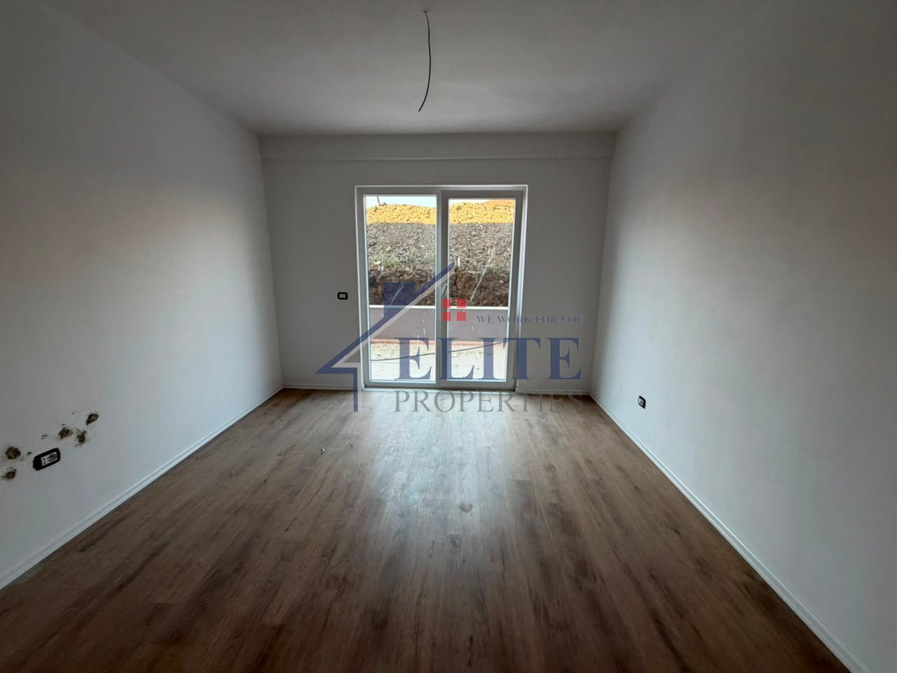 Shehu Paskuqan, apartament 2+1 në shitje