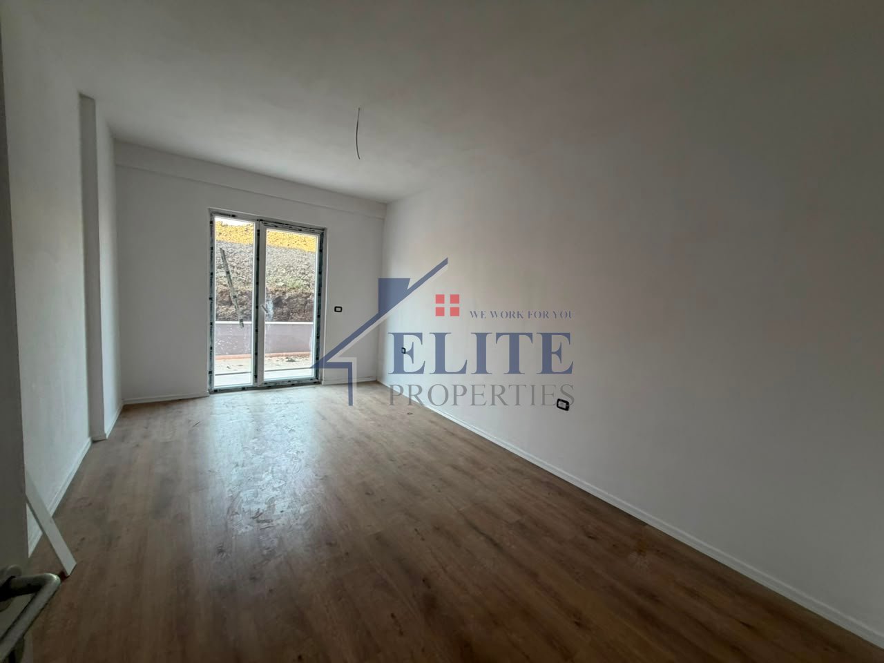 Shehu Paskuqan, apartament 2+1 në shitje