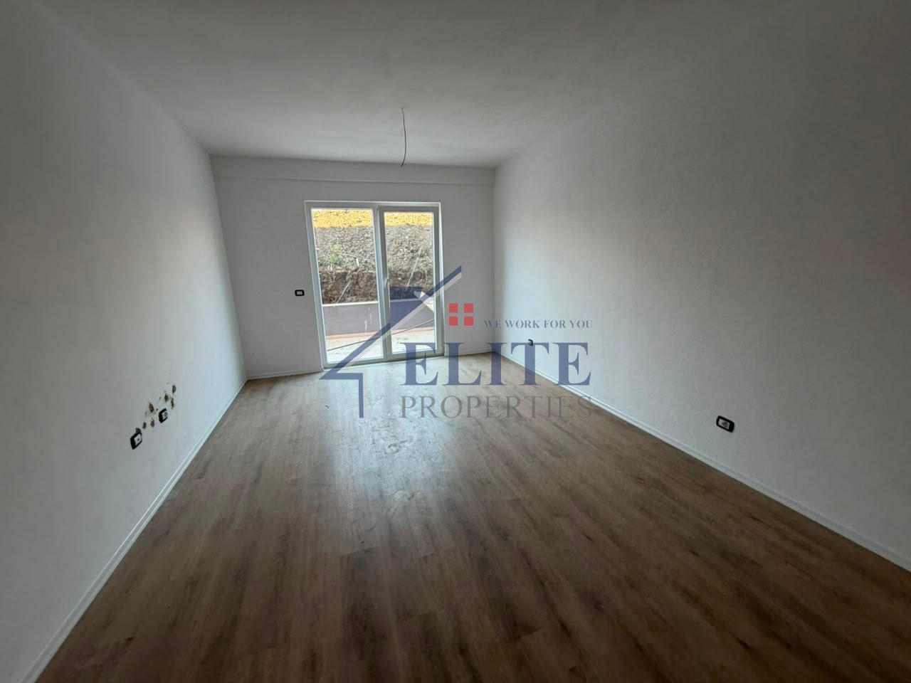 Shehu Paskuqan, apartament 2+1 në shitje