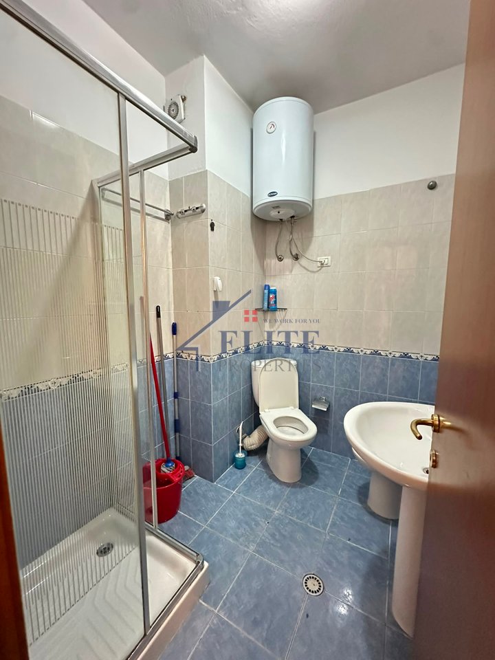 Bllok, apartament 1+1 me qira – pranë Xheko Imperial