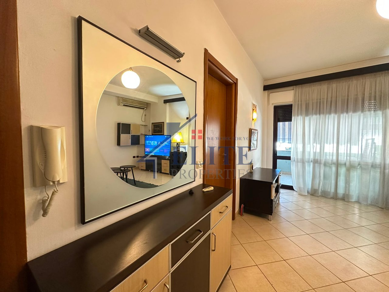 Bllok, apartament 1+1 me qira – pranë Xheko Imperial