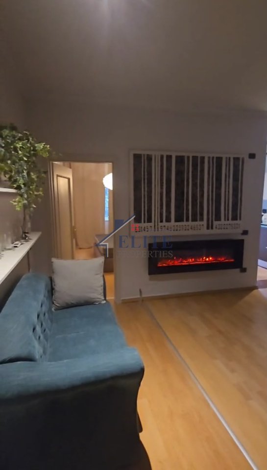 Rruga Andon Zako Çajupi, apartament 1+1 me qira