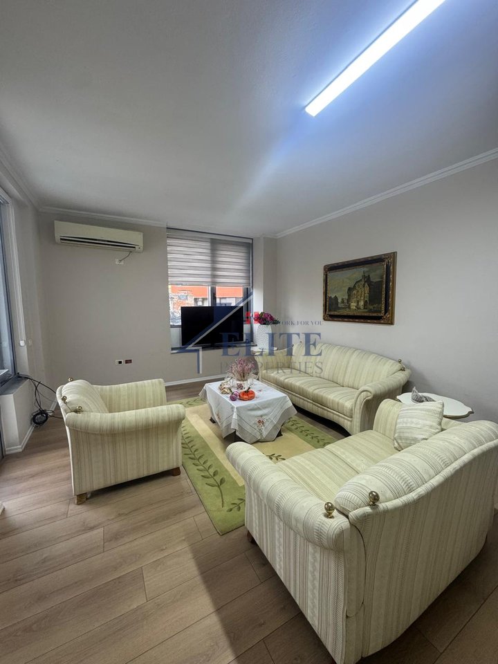 Opposite the Parliament, 2+1 apartment for rent