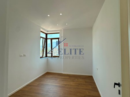 Pranë Urës së Nisharaku, apartament 2+1 në shitje