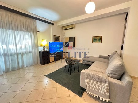 Bllok, apartament 1+1 me qira  | pranë Xheko Imperial