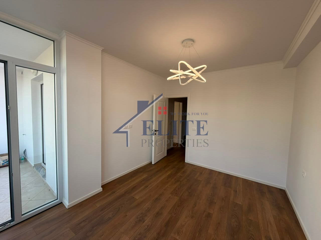 Laprakë, Via Dritan Hoxha – appartamento 1+1 in vendita