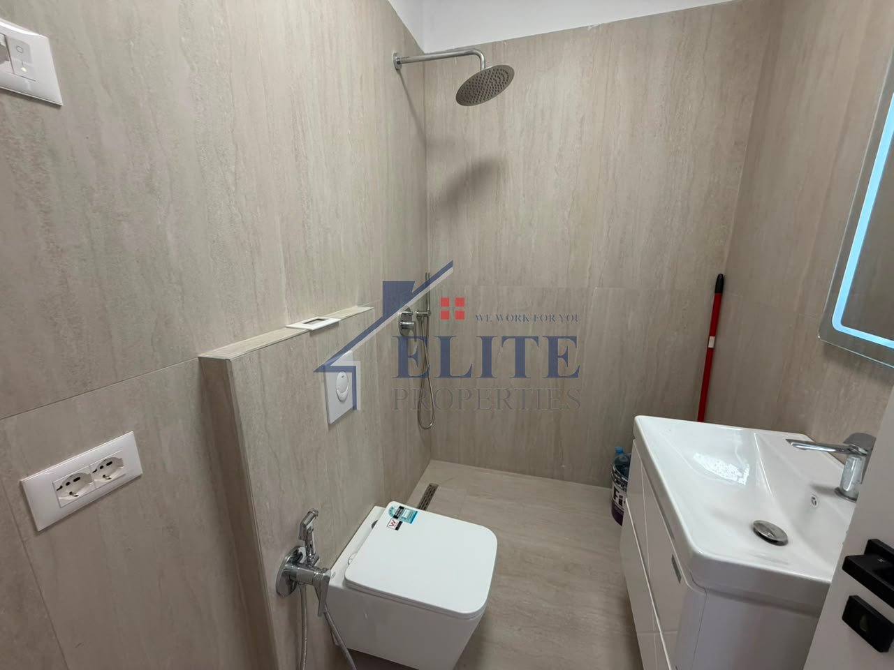 Laprakë, Via Dritan Hoxha – appartamento 1+1 in vendita