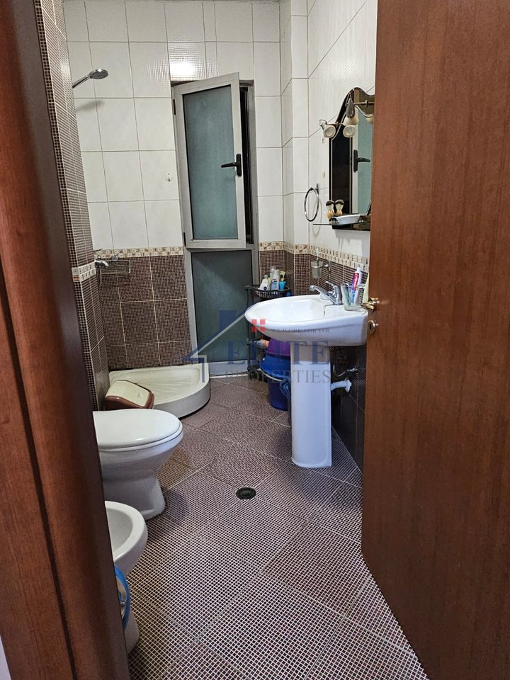 Paris municipality, near Kristal Center 2+1 apartment for sale